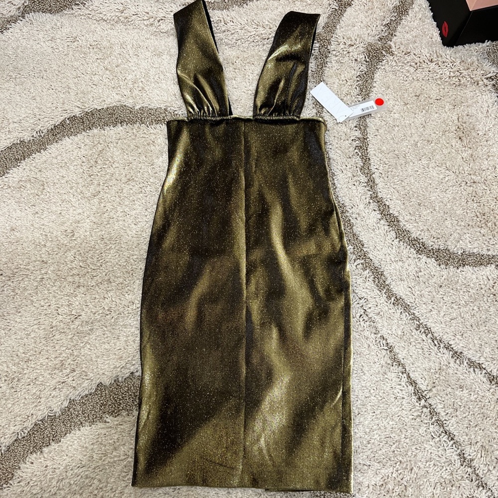 FINAL PRICE. AREA Lamé Plunge Midi Dress